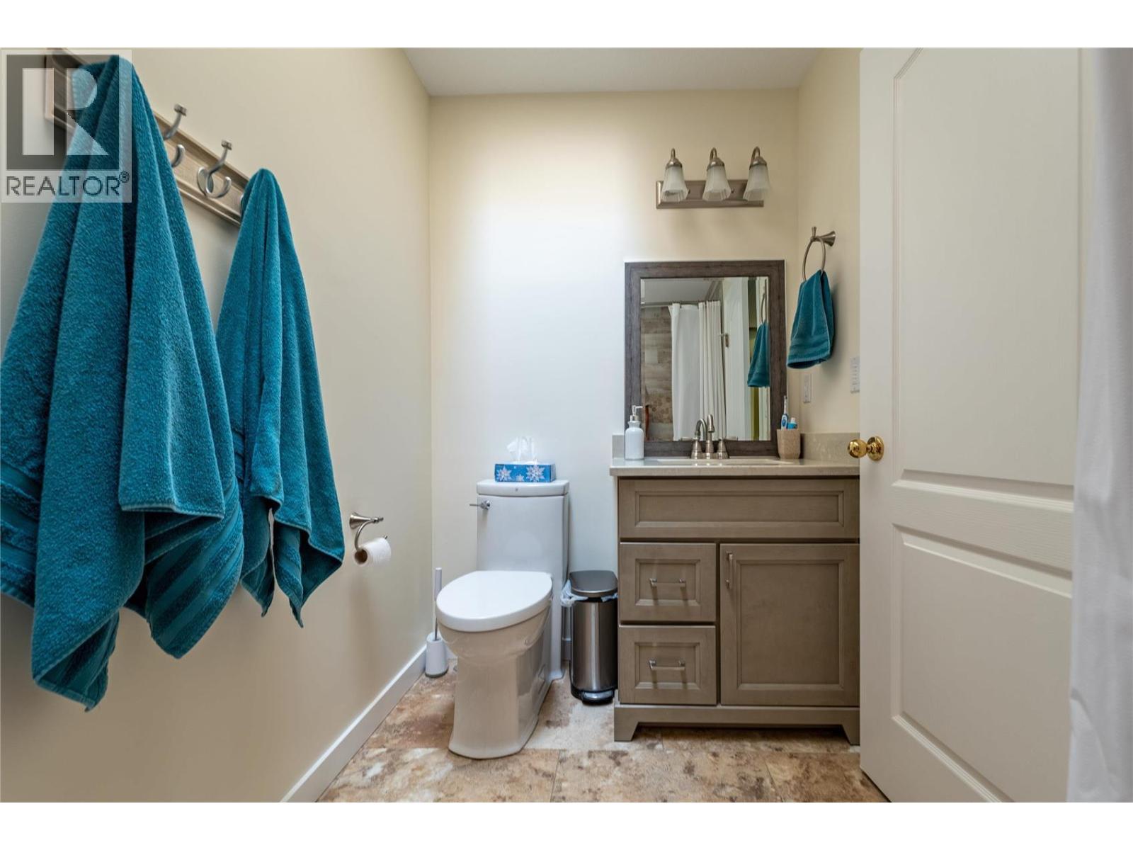 2220 Okanagan Street, Armstrong