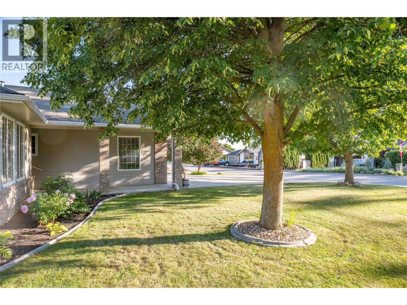 2220 Okanagan Street, Armstrong