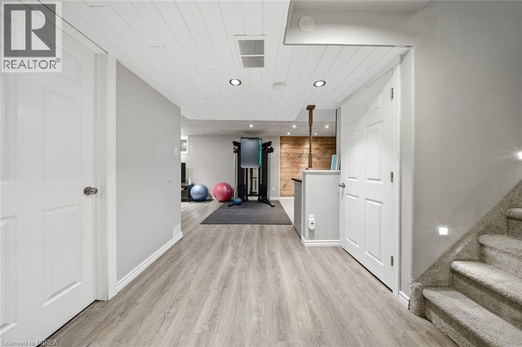 40 MISSION Road - 26