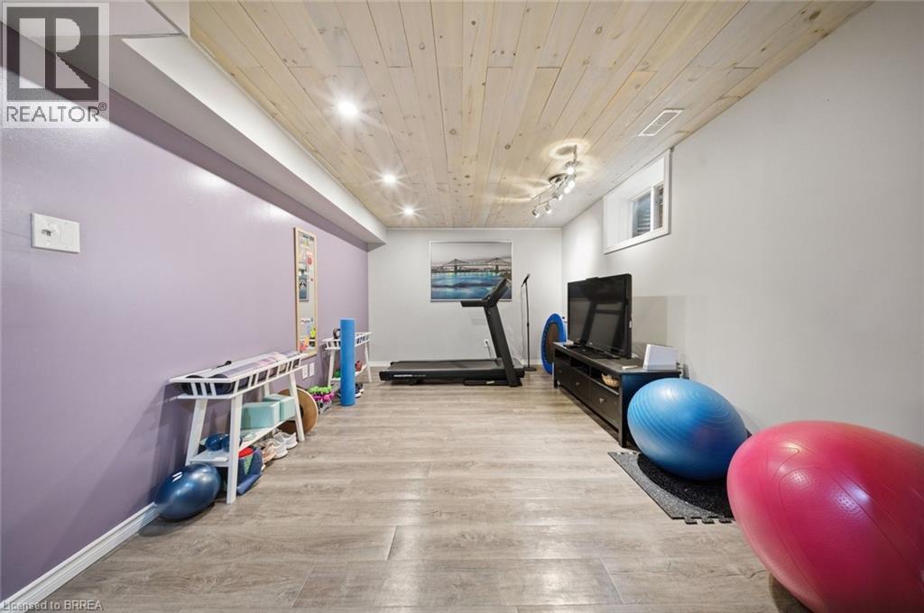 40 MISSION Road - 28