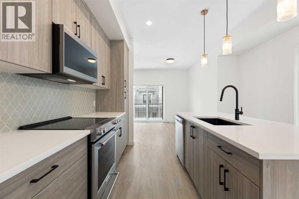 Single Family House for Sale in   st Street SW Springbank Hill Calgary 