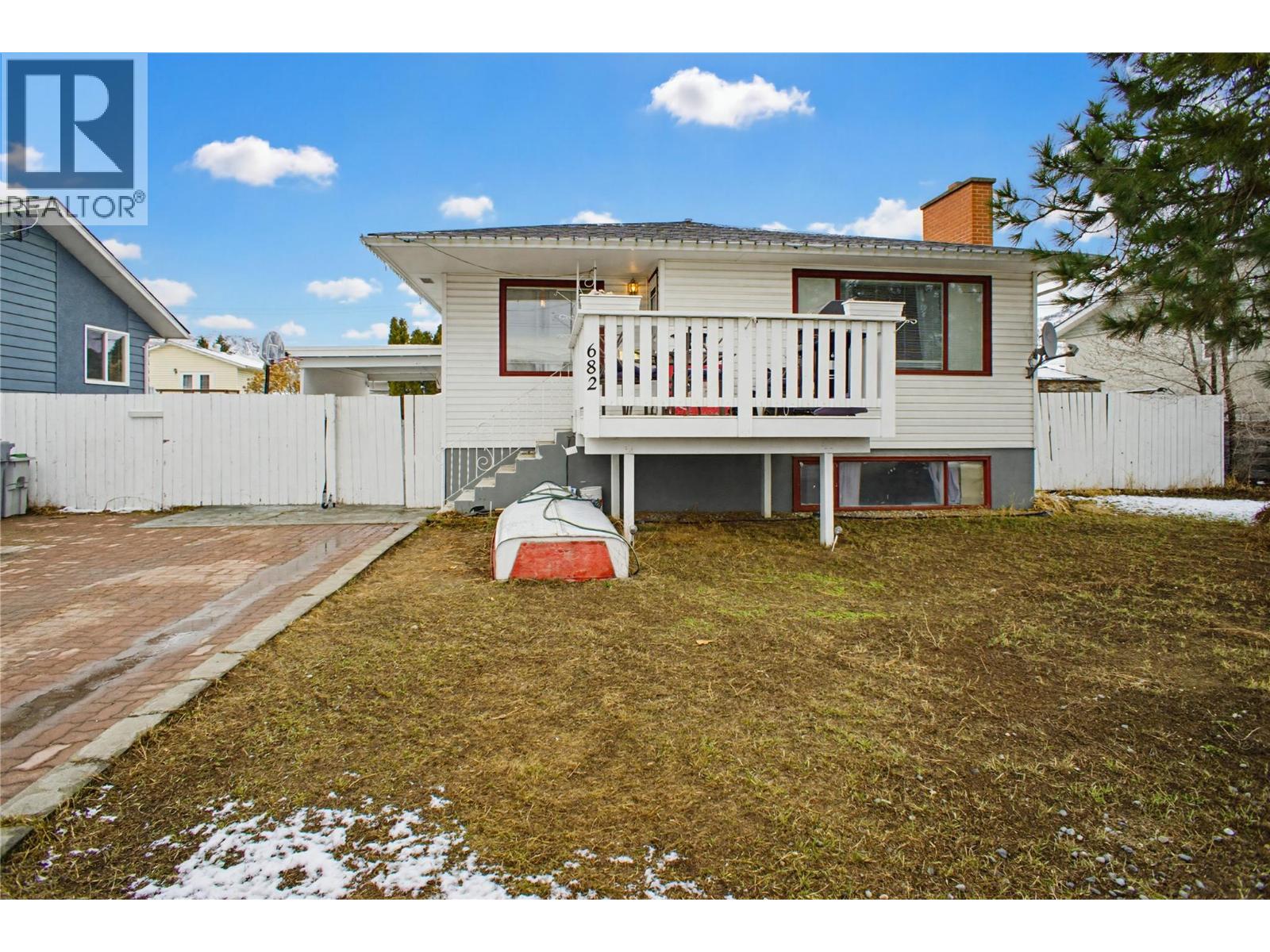 682 Alberni Avenue - 1