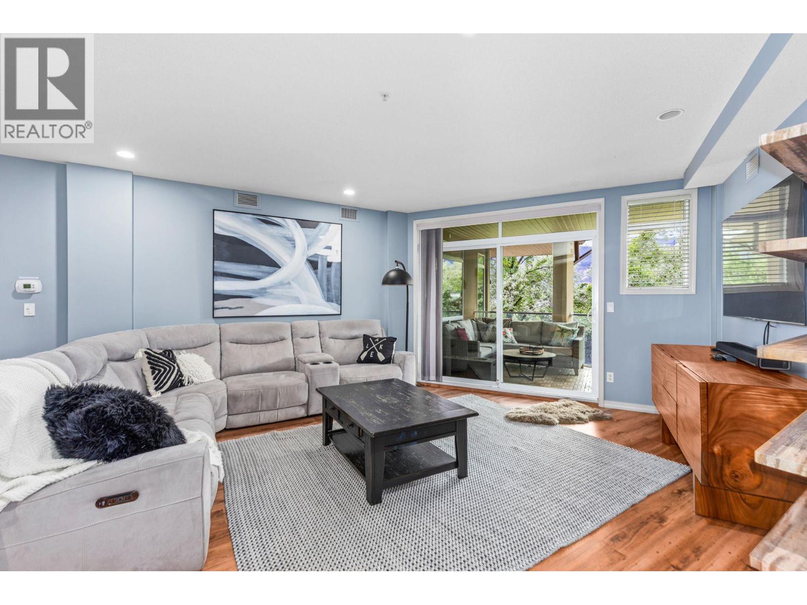 1088 Sunset Drive Unit# 208, Kelowna