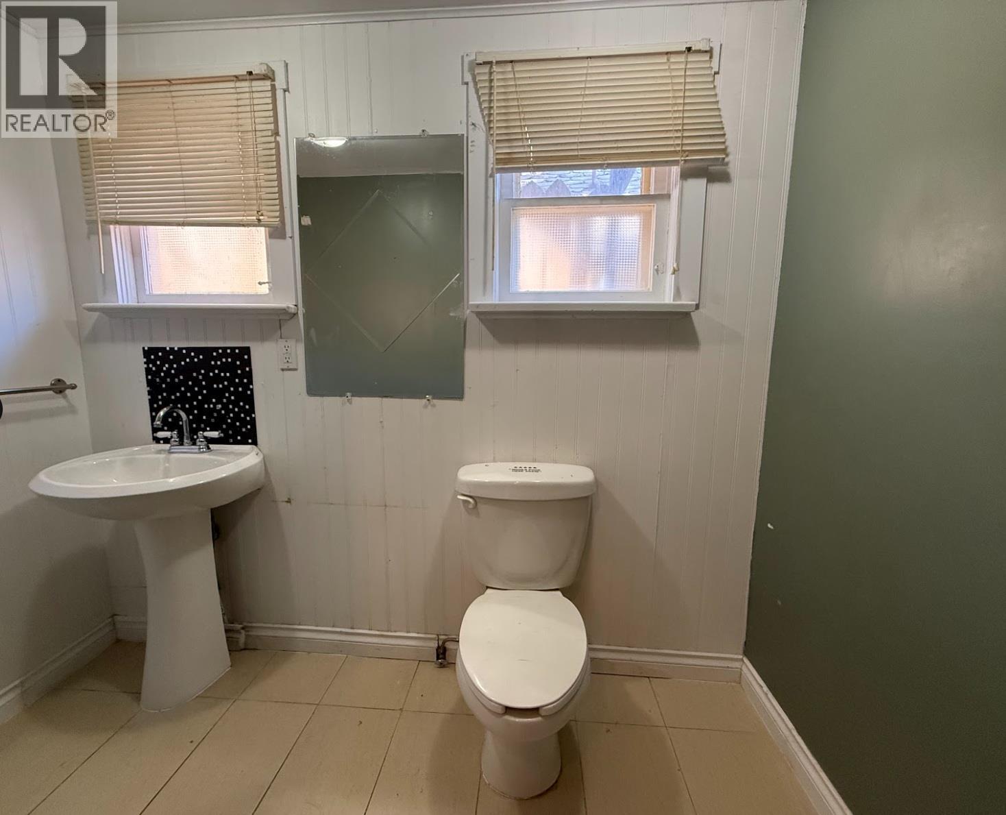  954 Glover Road, Trail