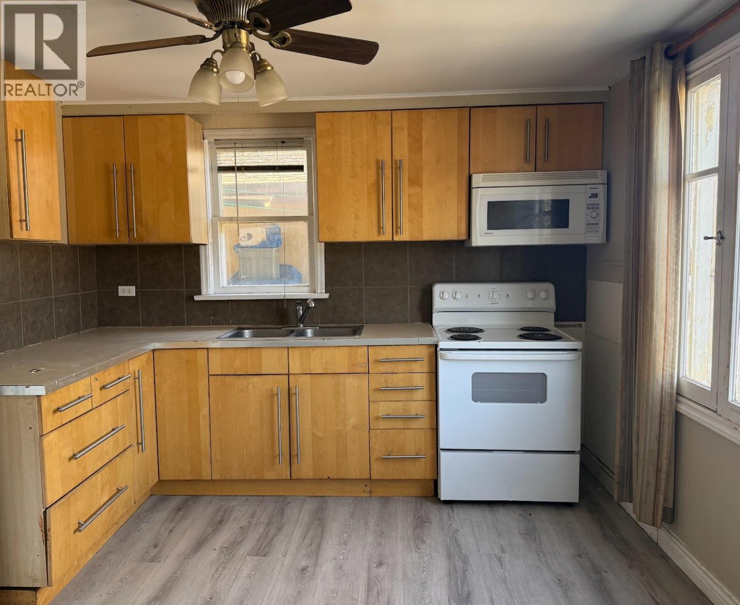  954 Glover Road, Trail