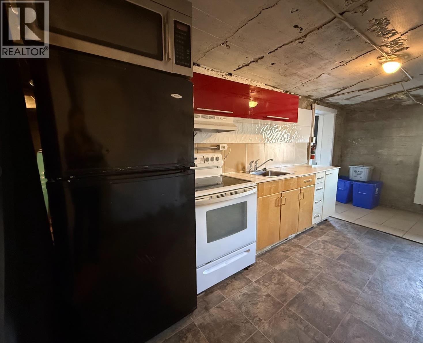  954 Glover Road, Trail