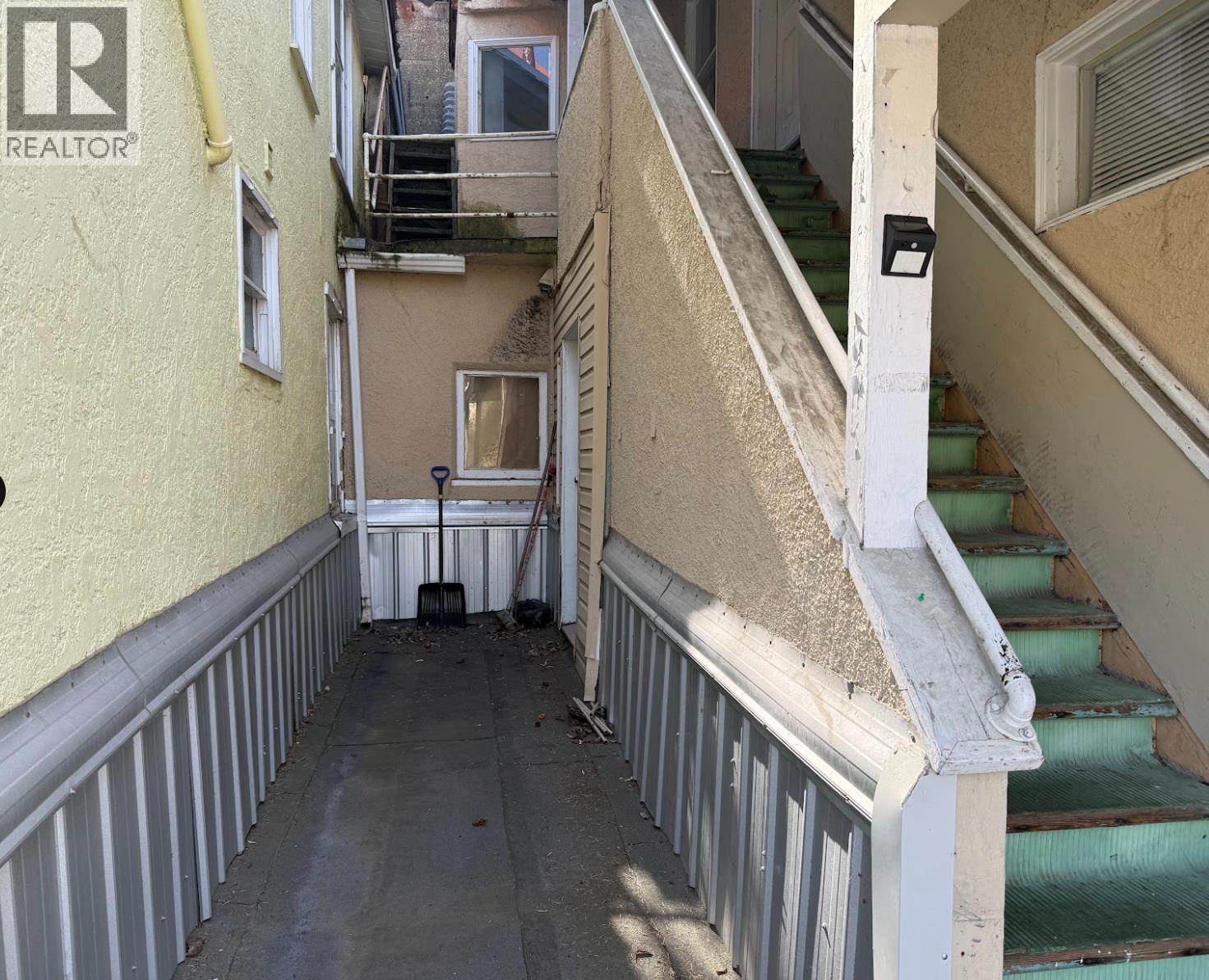  954 Glover Road, Trail