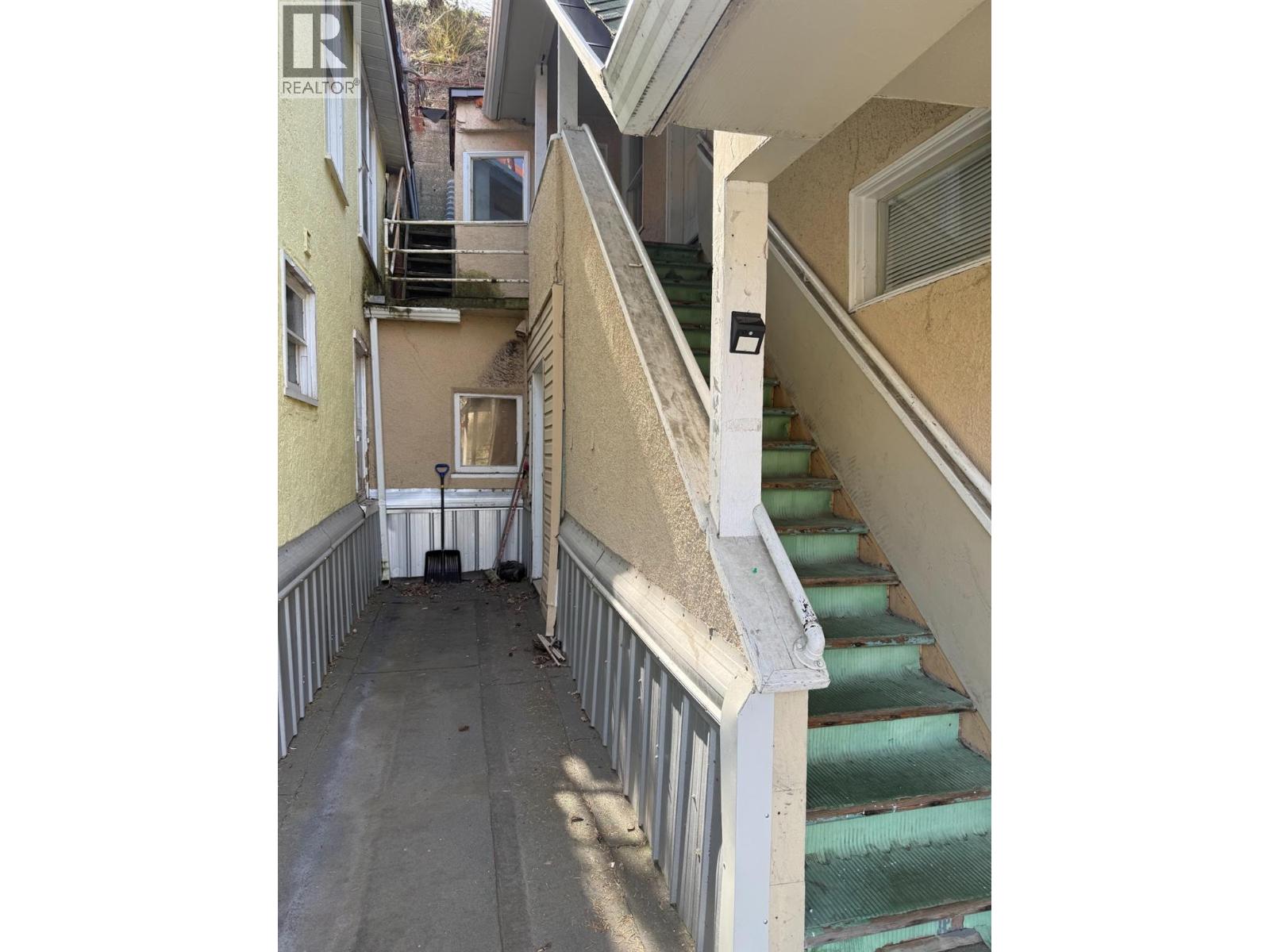  954 Glover Road, Trail