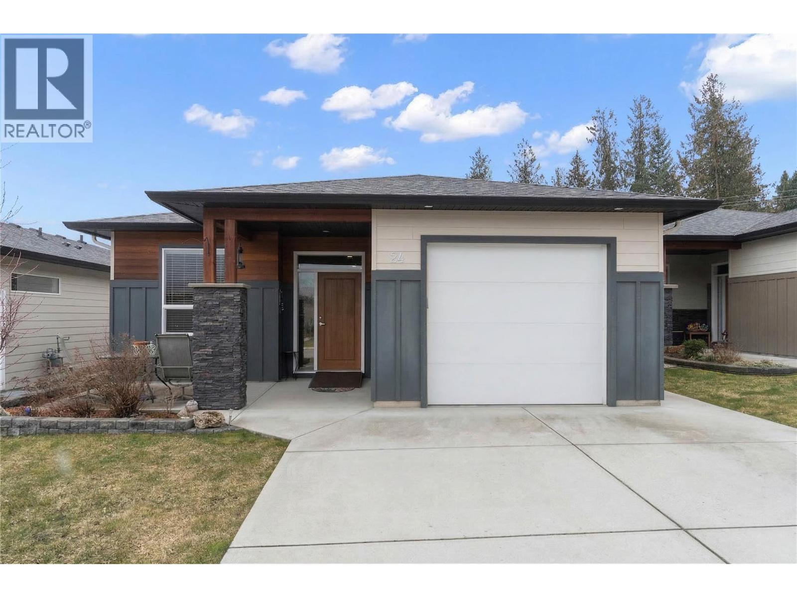 1611 10 Street SW Unit# 24, Salmon Arm