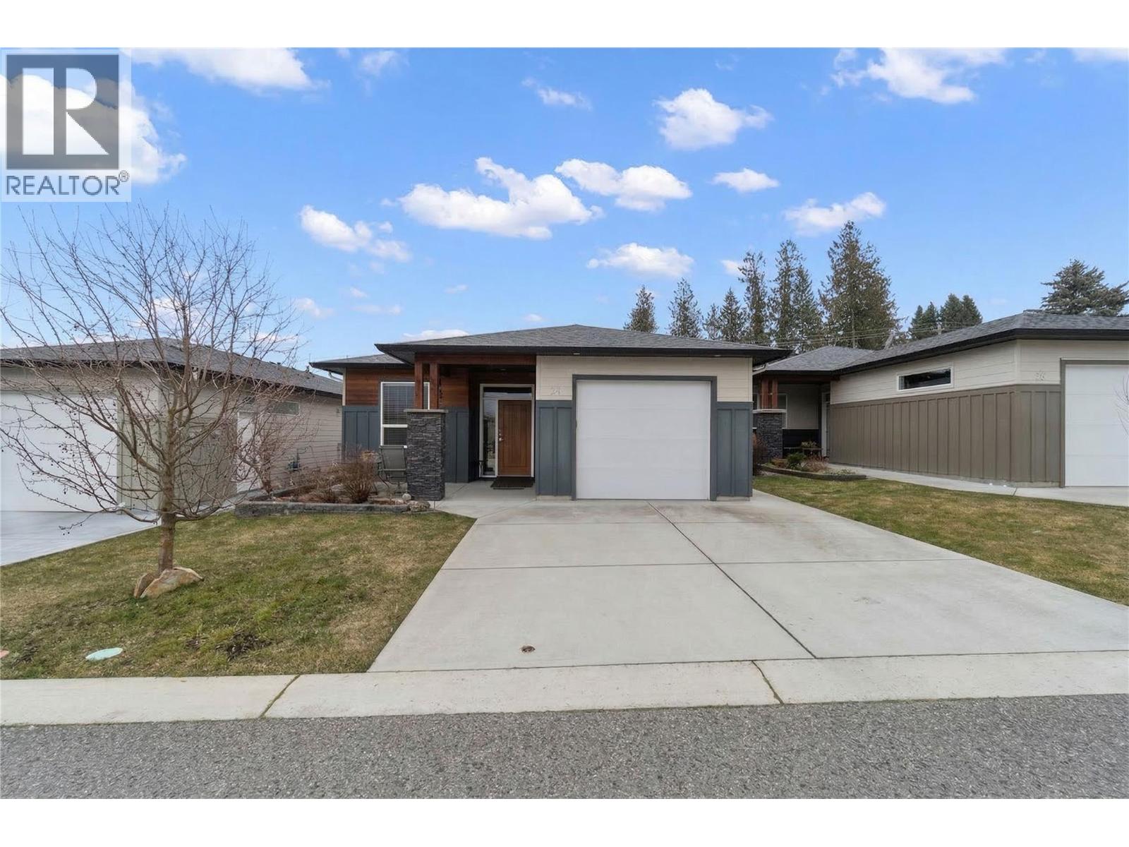 1611 10 Street SW Unit# 24, Salmon Arm