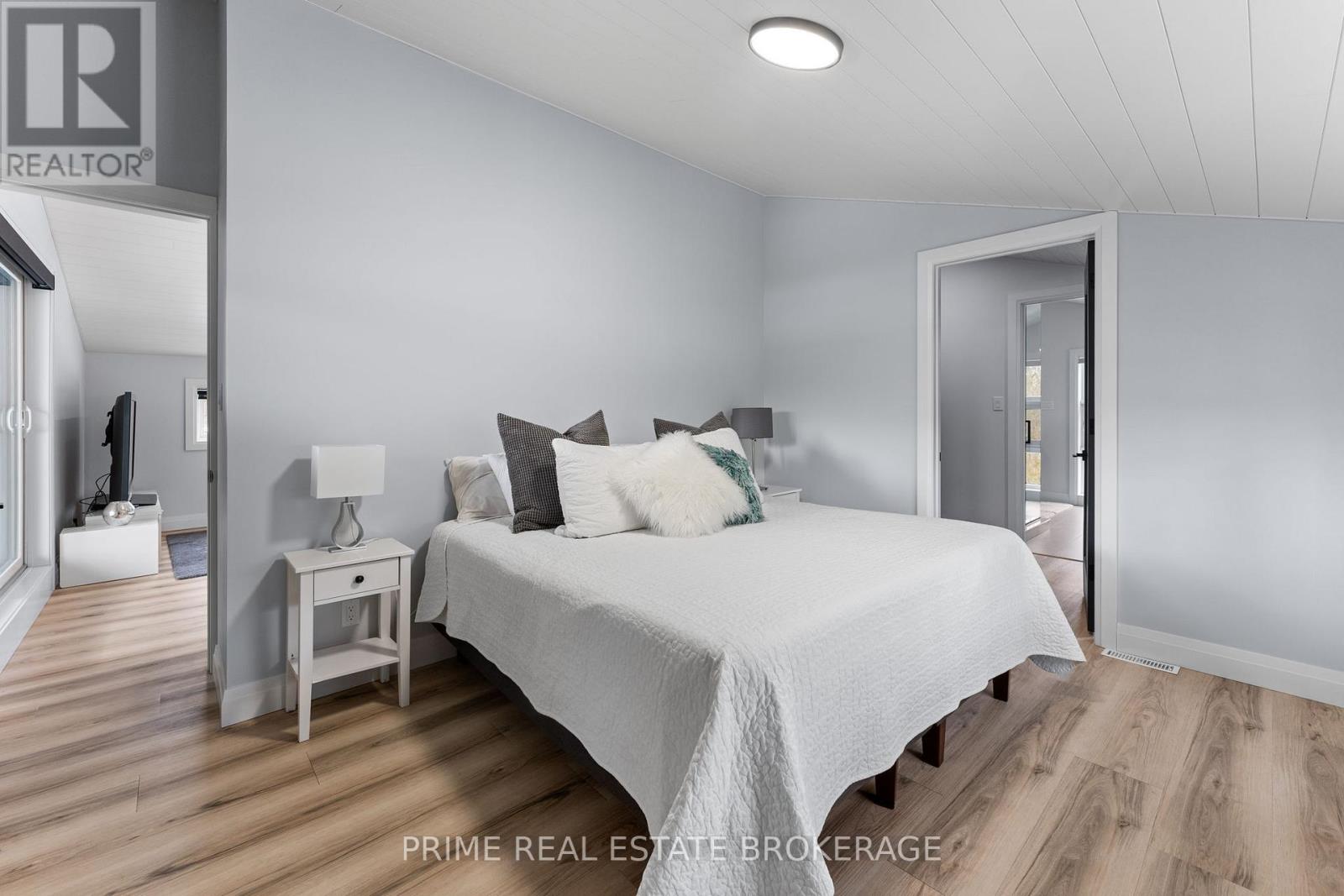 35 WALKER STREET - 30