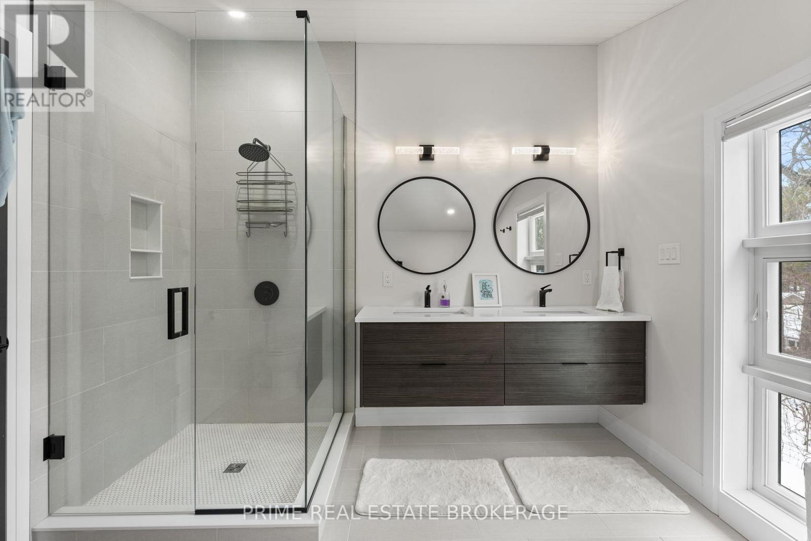 35 WALKER STREET - 32