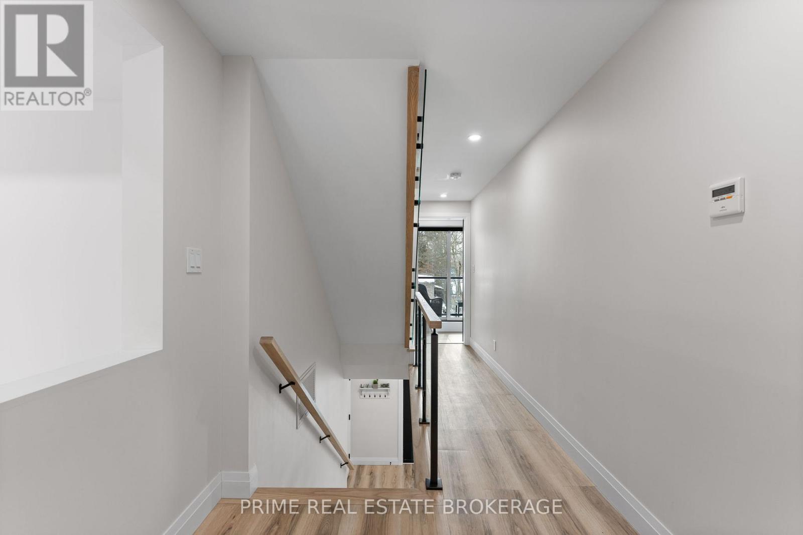 35 WALKER STREET - 34