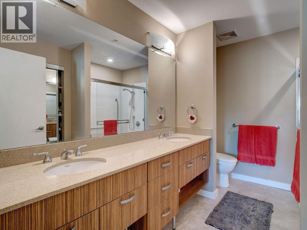 360 5160 DAVIS BAY ROAD, Sechelt