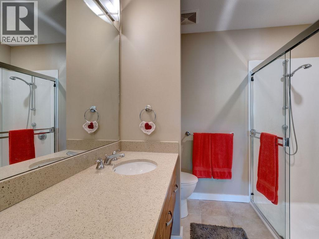 360 5160 DAVIS BAY ROAD, Sechelt