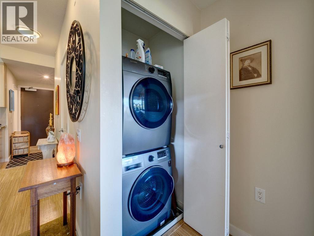 360 5160 DAVIS BAY ROAD, Sechelt