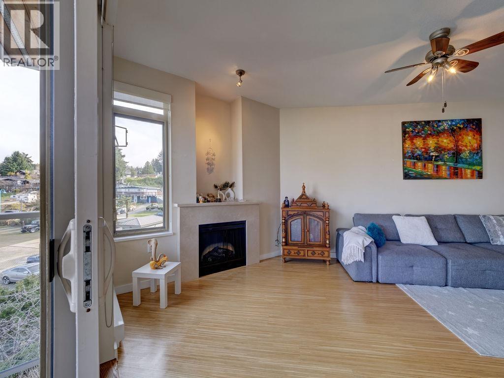 360 5160 DAVIS BAY ROAD, Sechelt