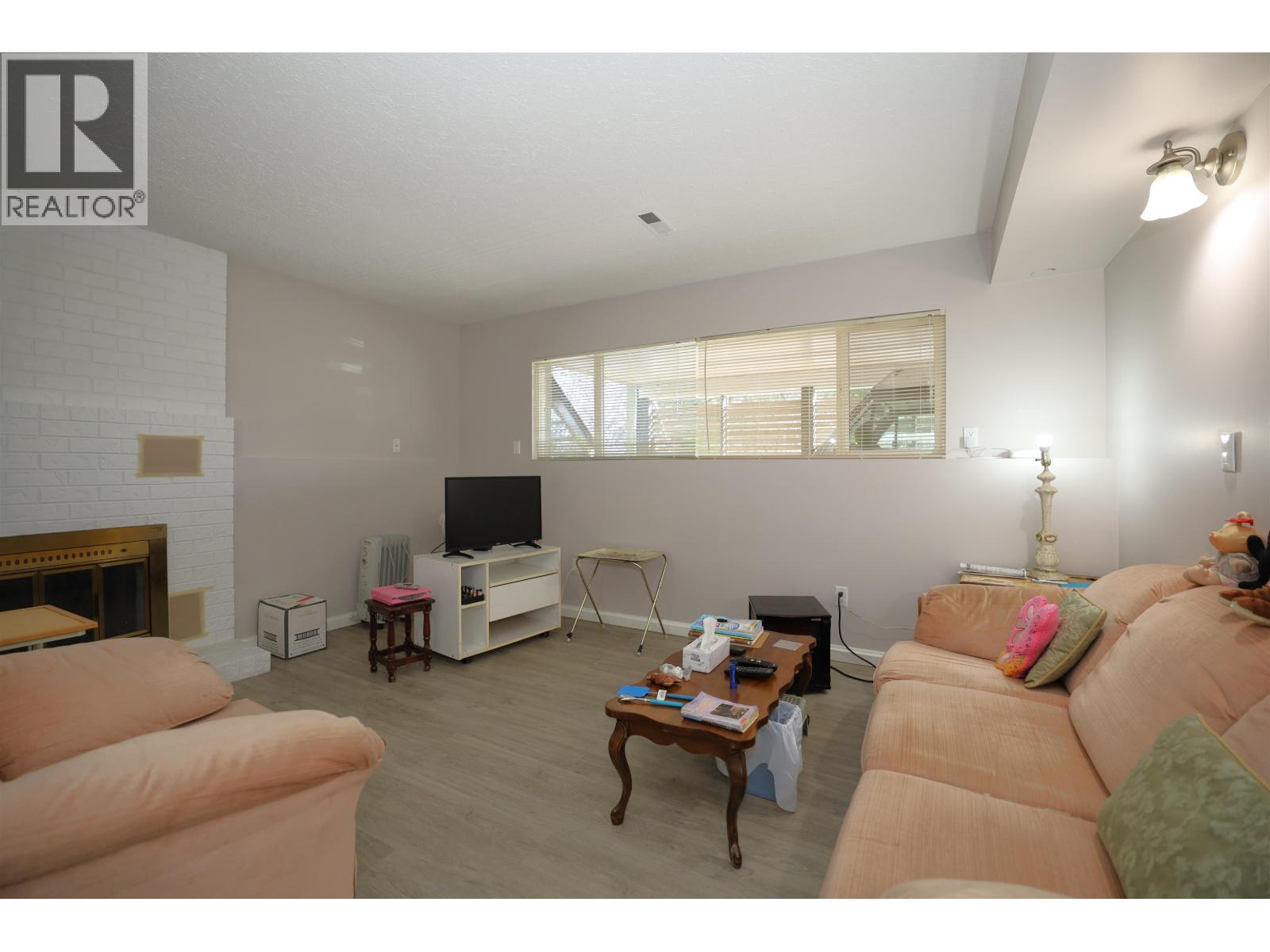 682 CRUCIL ROAD, Gibsons