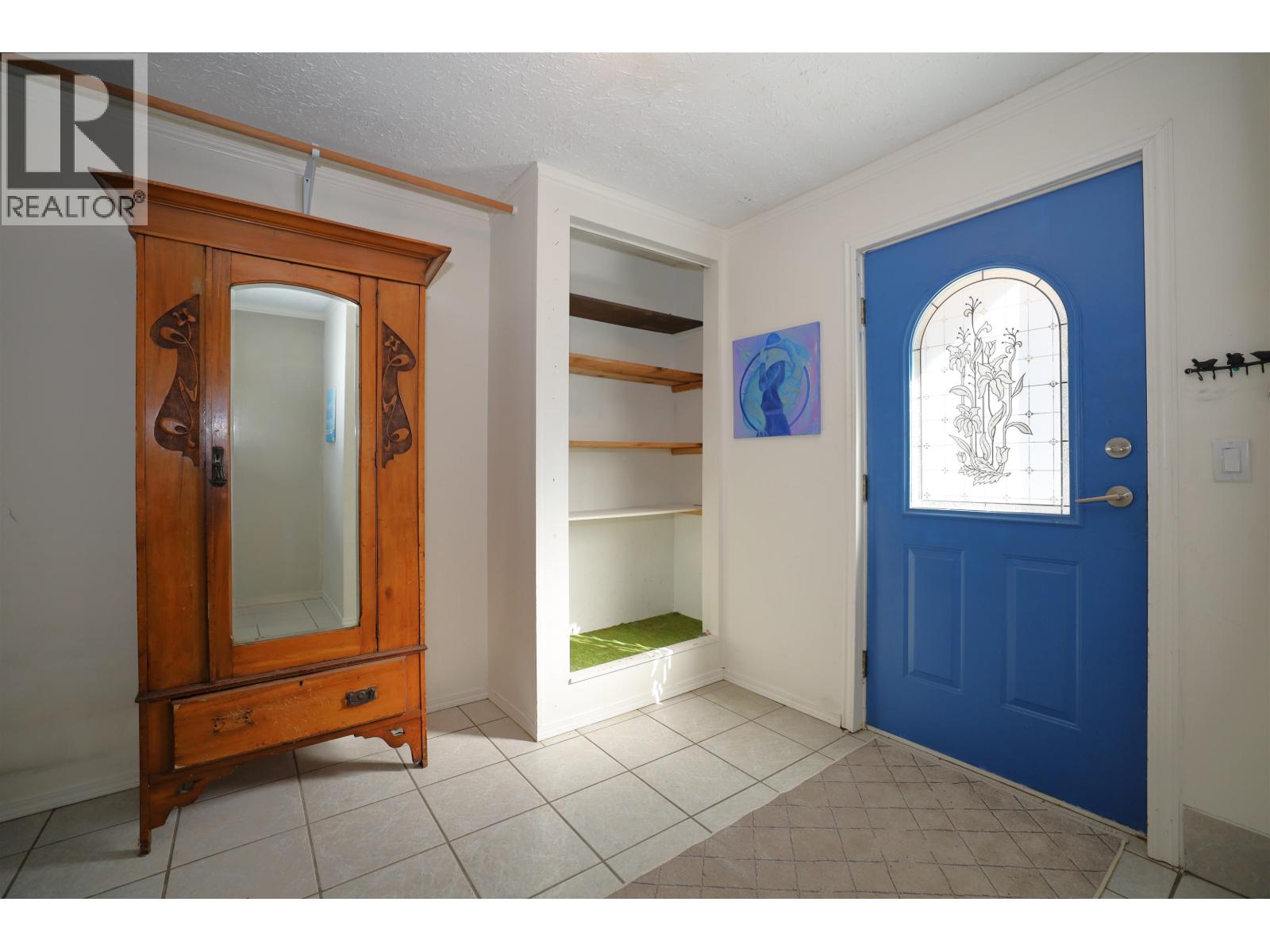 682 CRUCIL ROAD, Gibsons