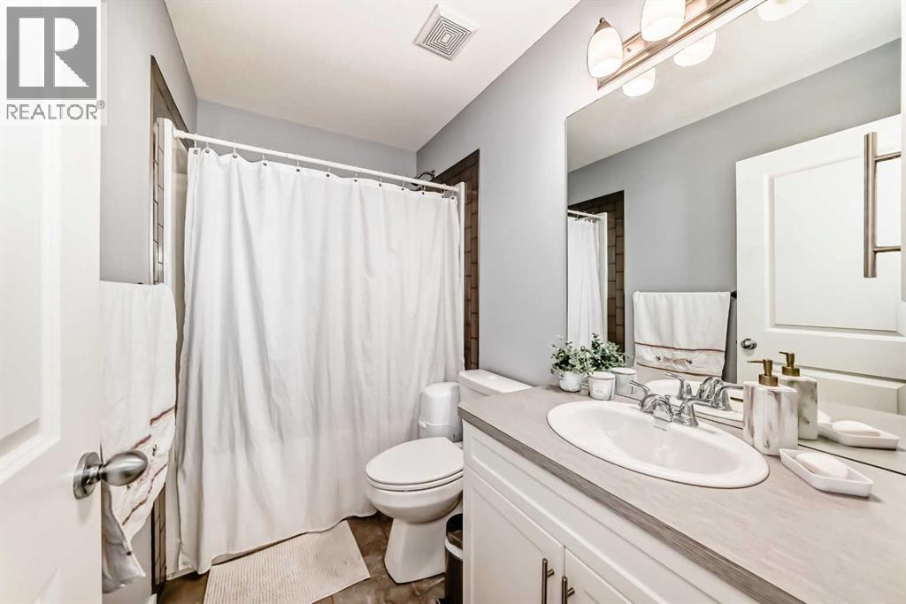 Single Family House for Sale in  Mahogany Heights SE Mahogany Calgary 