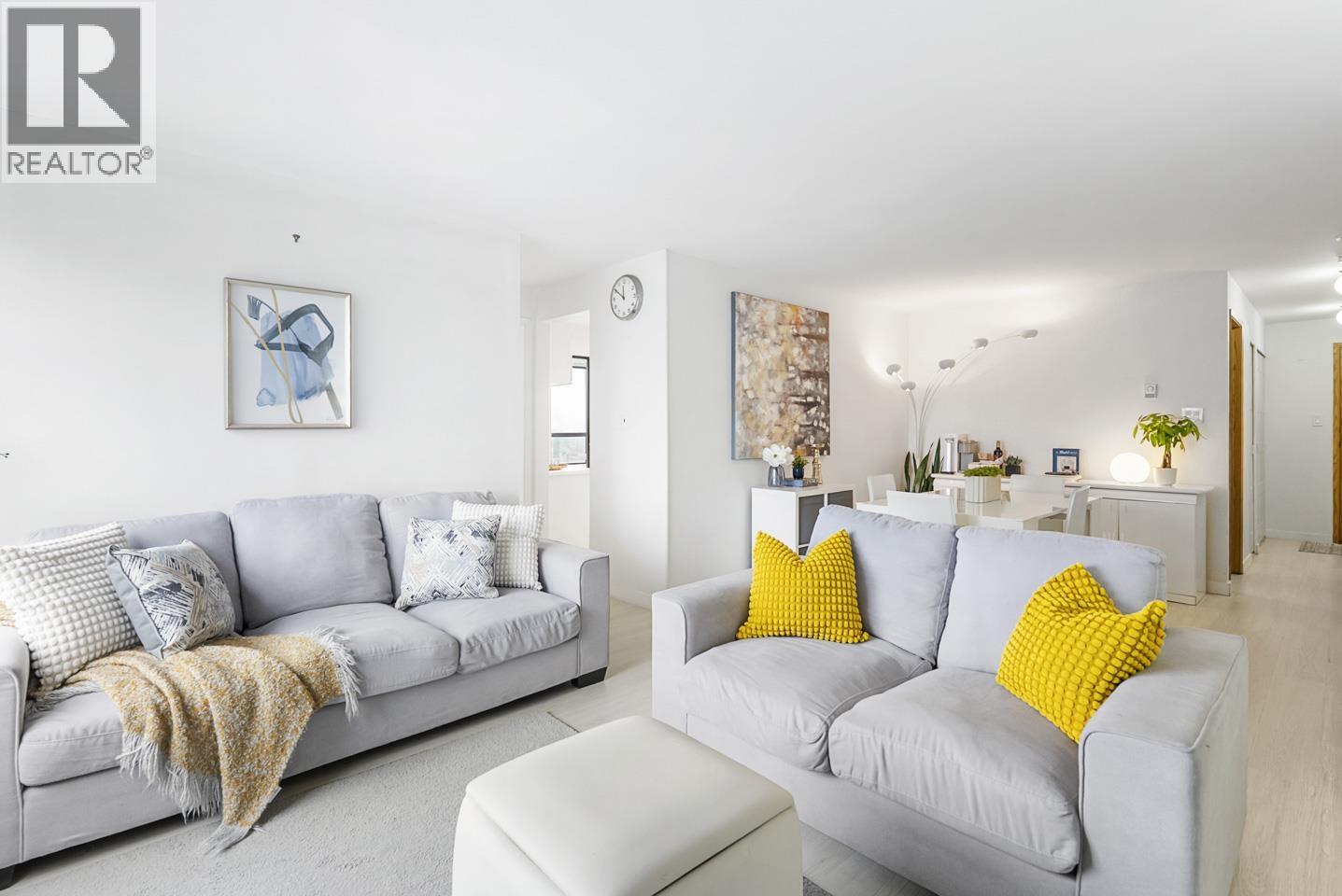 1007 615 BELMONT Street - photo 2