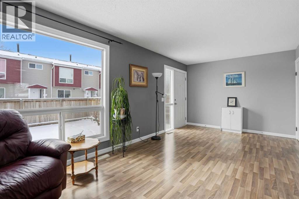 Single Family House for Sale in   Pensacola Crescent SE Penbrooke Meadows Calgary 