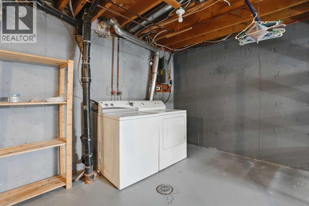 Single Family House for Sale in   Pensacola Crescent SE Penbrooke Meadows Calgary 