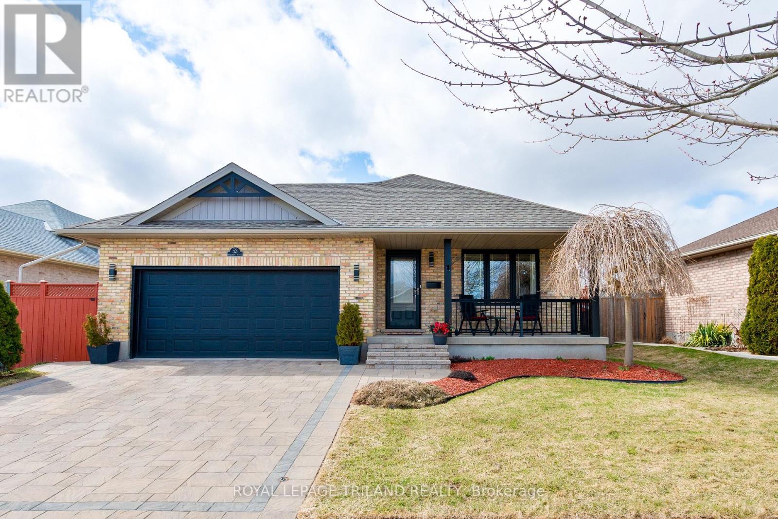 53 EDGEWELL CRESCENT