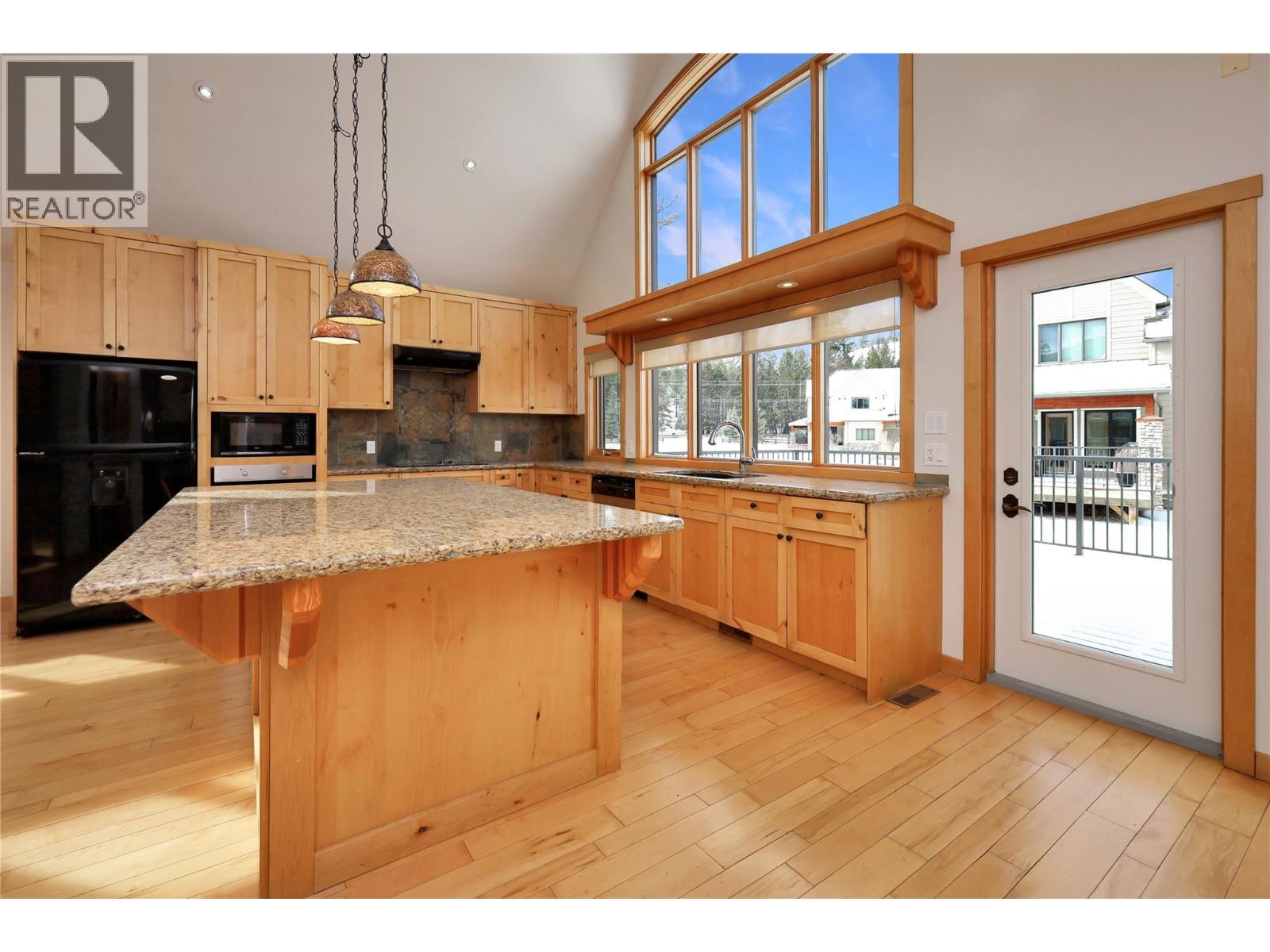 6800 COLUMBIA LAKE Road Unit# 21, Fairmont Hot Springs