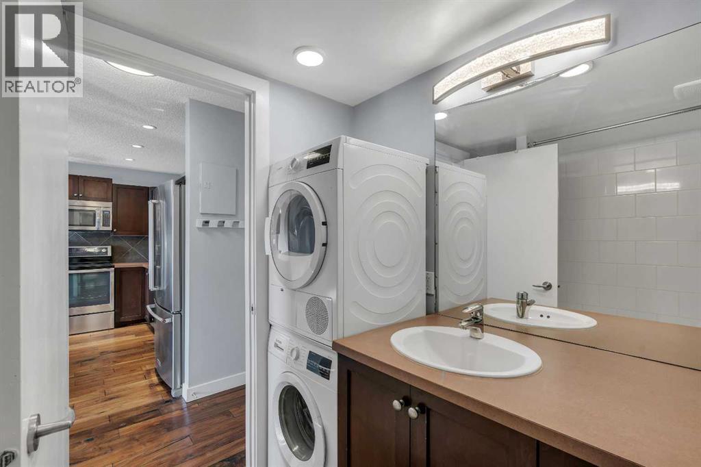 Single Family House for Sale in    Avenue SW Sunalta Calgary 