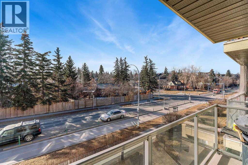 Single Family House for Sale in    Avenue SW Sunalta Calgary 