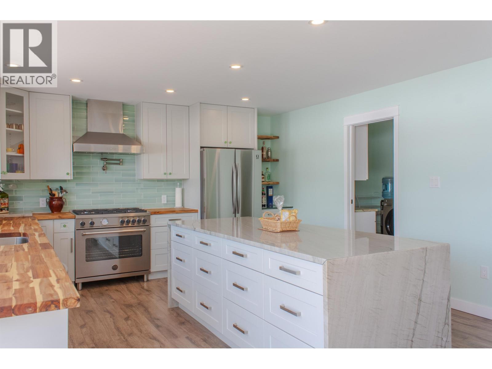 4116 MCKINLEY DRIVE, Lac La Hache