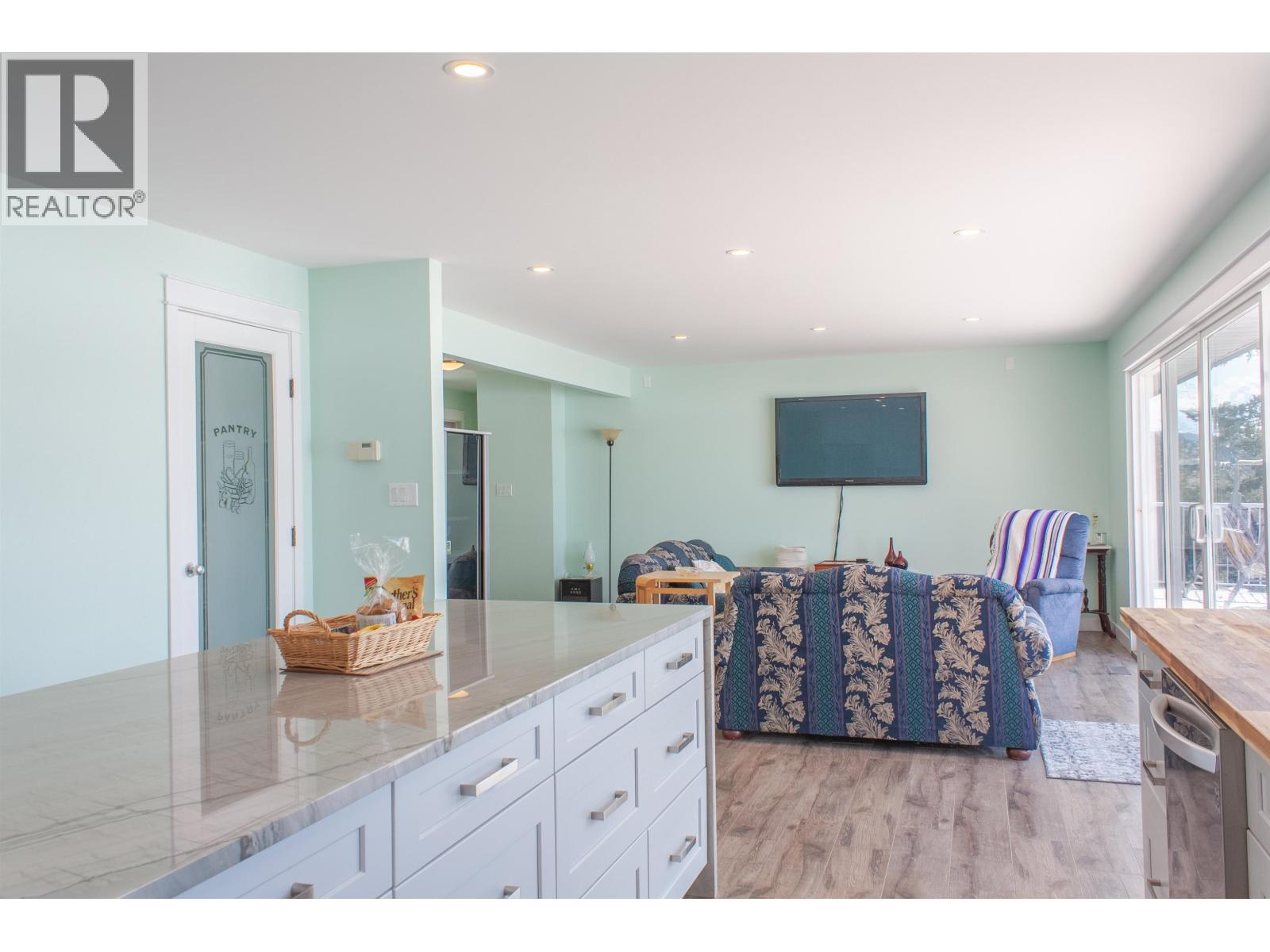 4116 MCKINLEY DRIVE, Lac La Hache