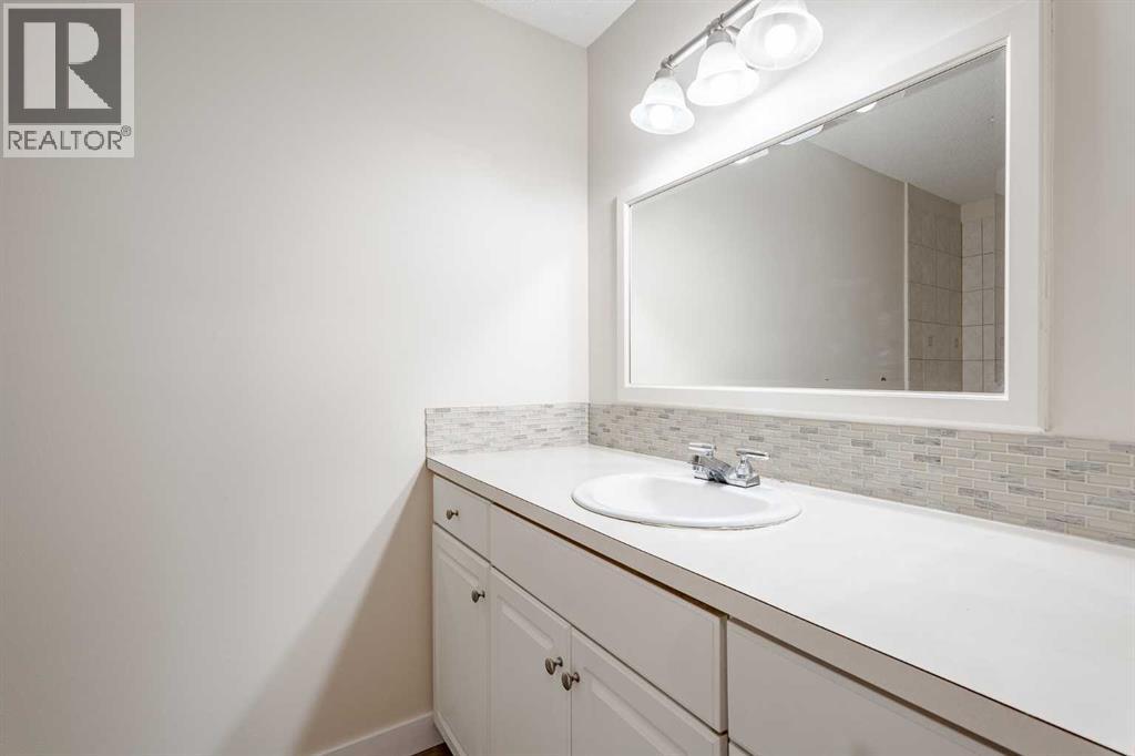 Single Family House for Sale in    Avenue SE Penbrooke Meadows Calgary 