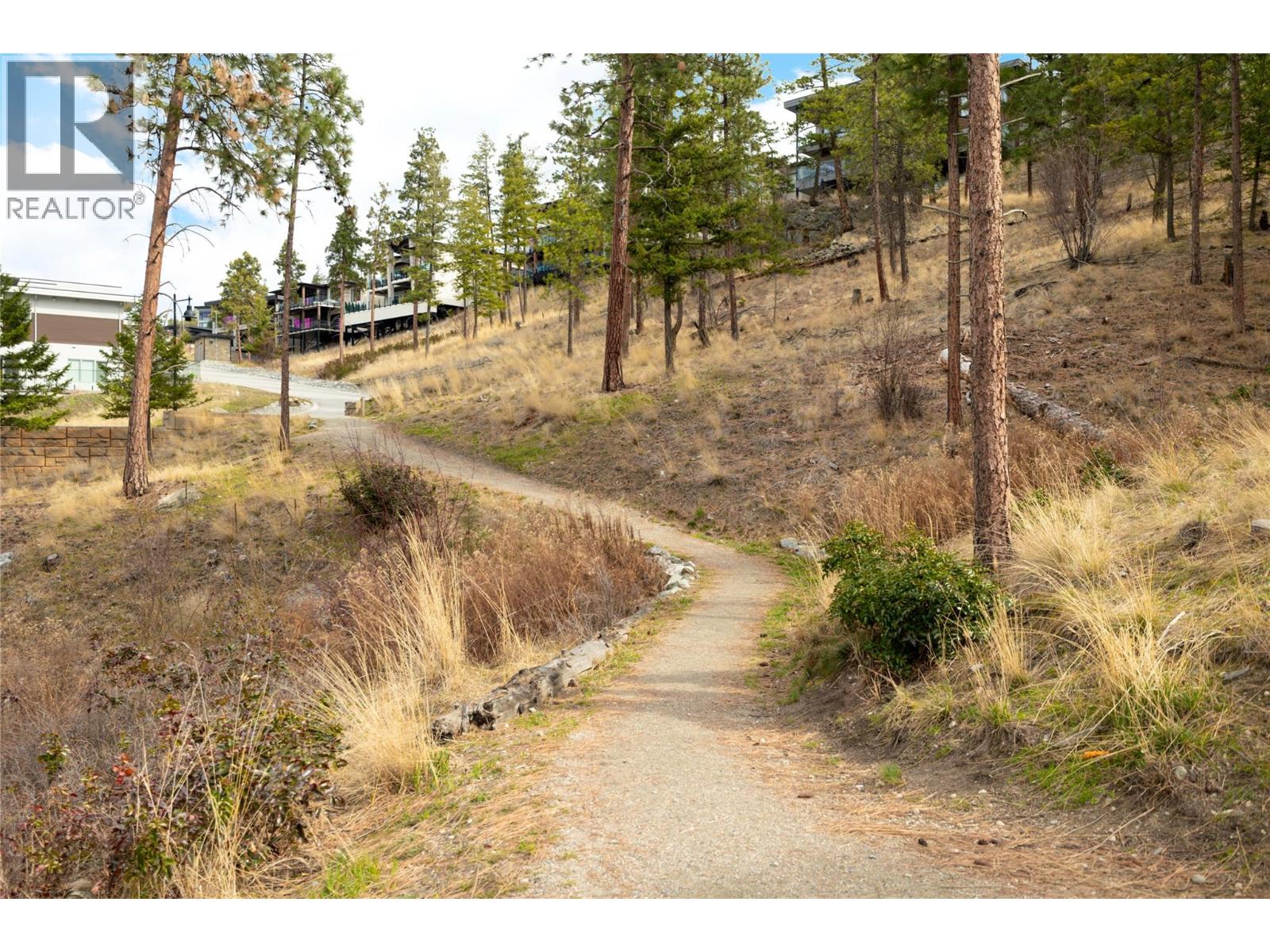 #312 3475 Granite Close - 29