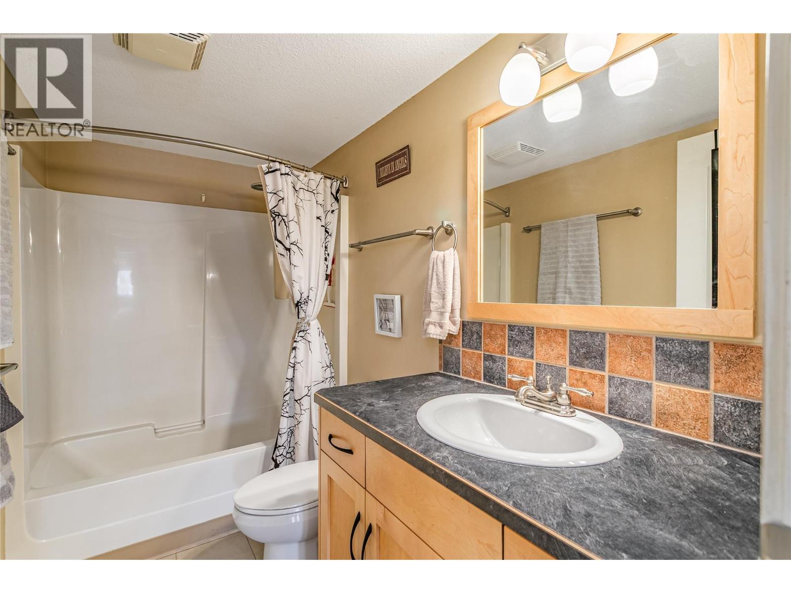 102 780 Houghton Road, Kelowna