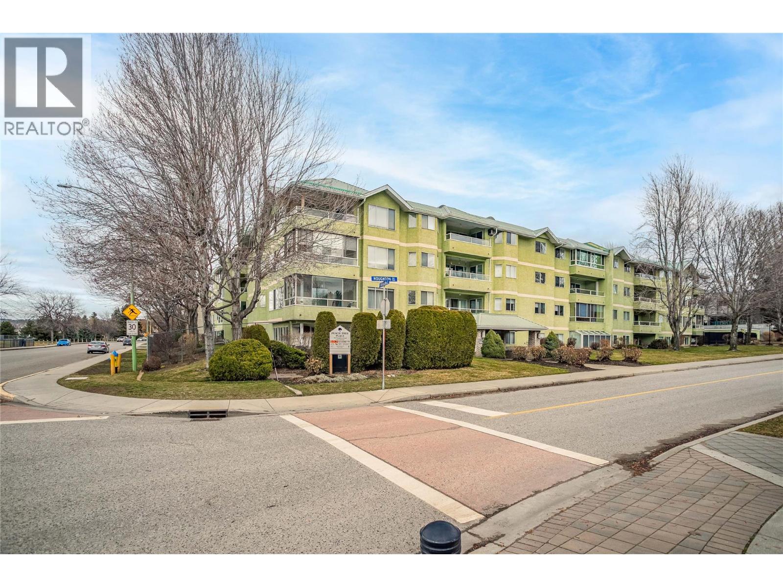 102 780 Houghton Road, Kelowna