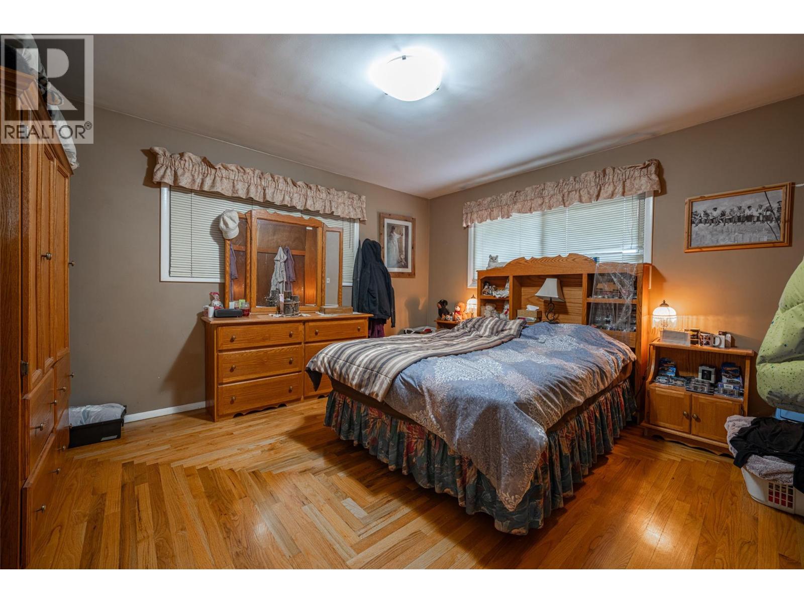  10003 6 Highway, Vernon