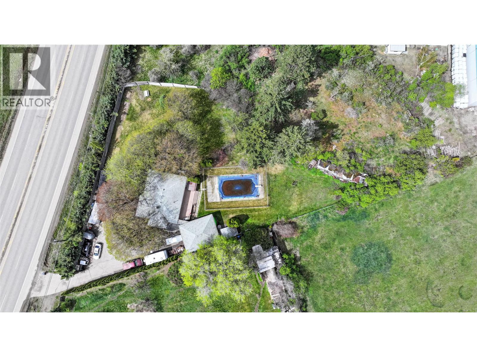  10003 6 Highway, Vernon