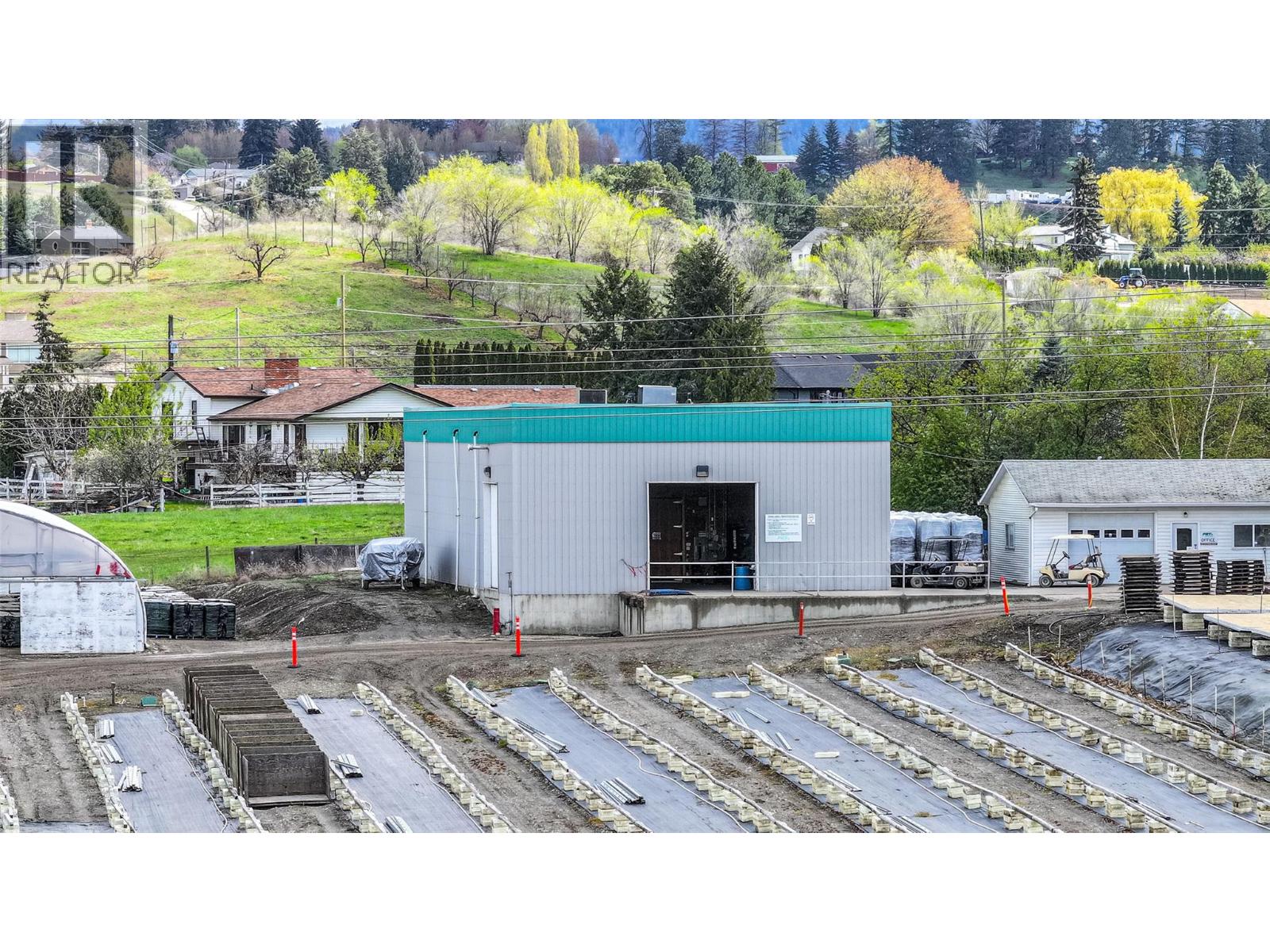  10003 6 Highway, Vernon