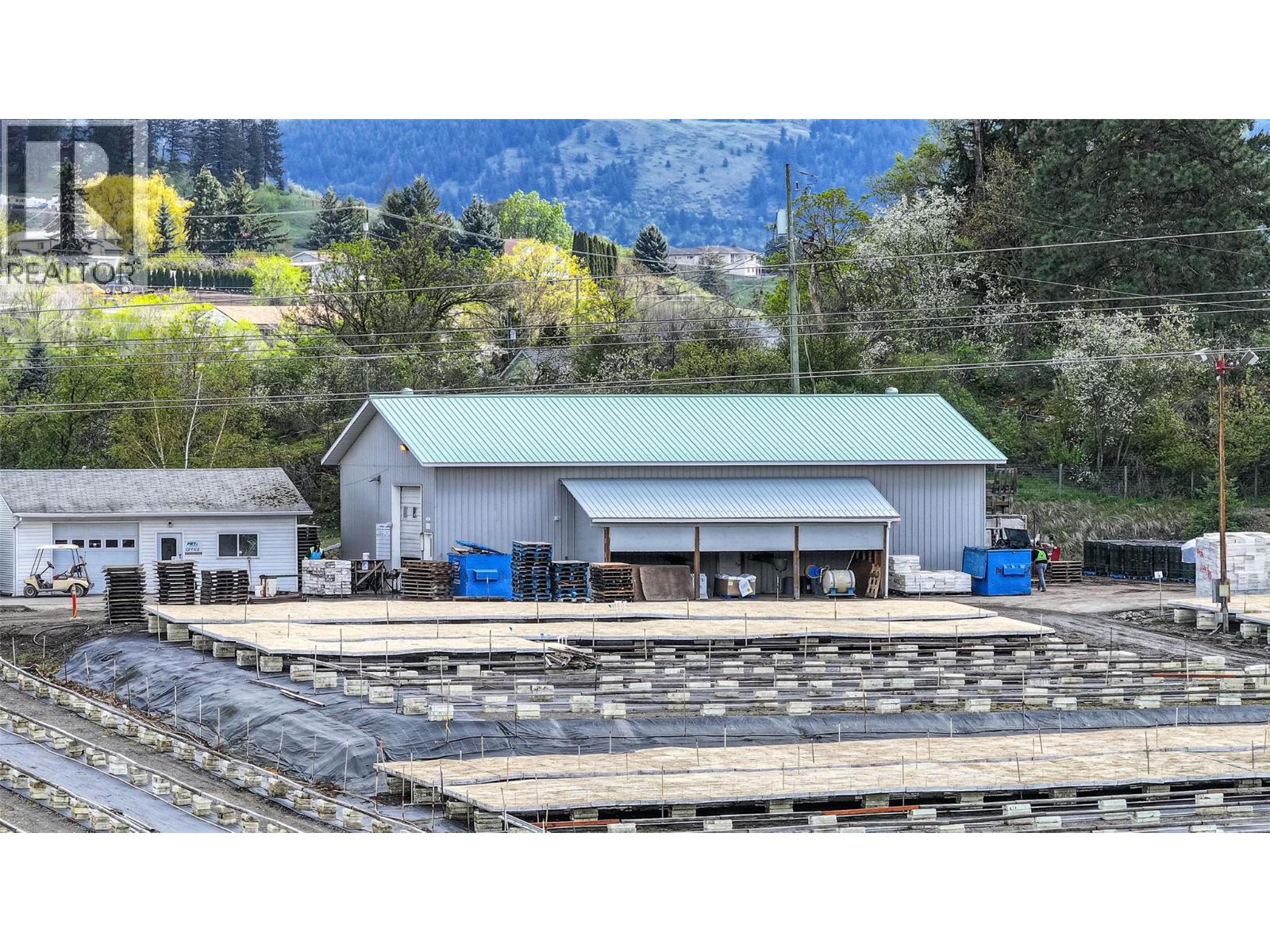  10003 6 Highway, Vernon