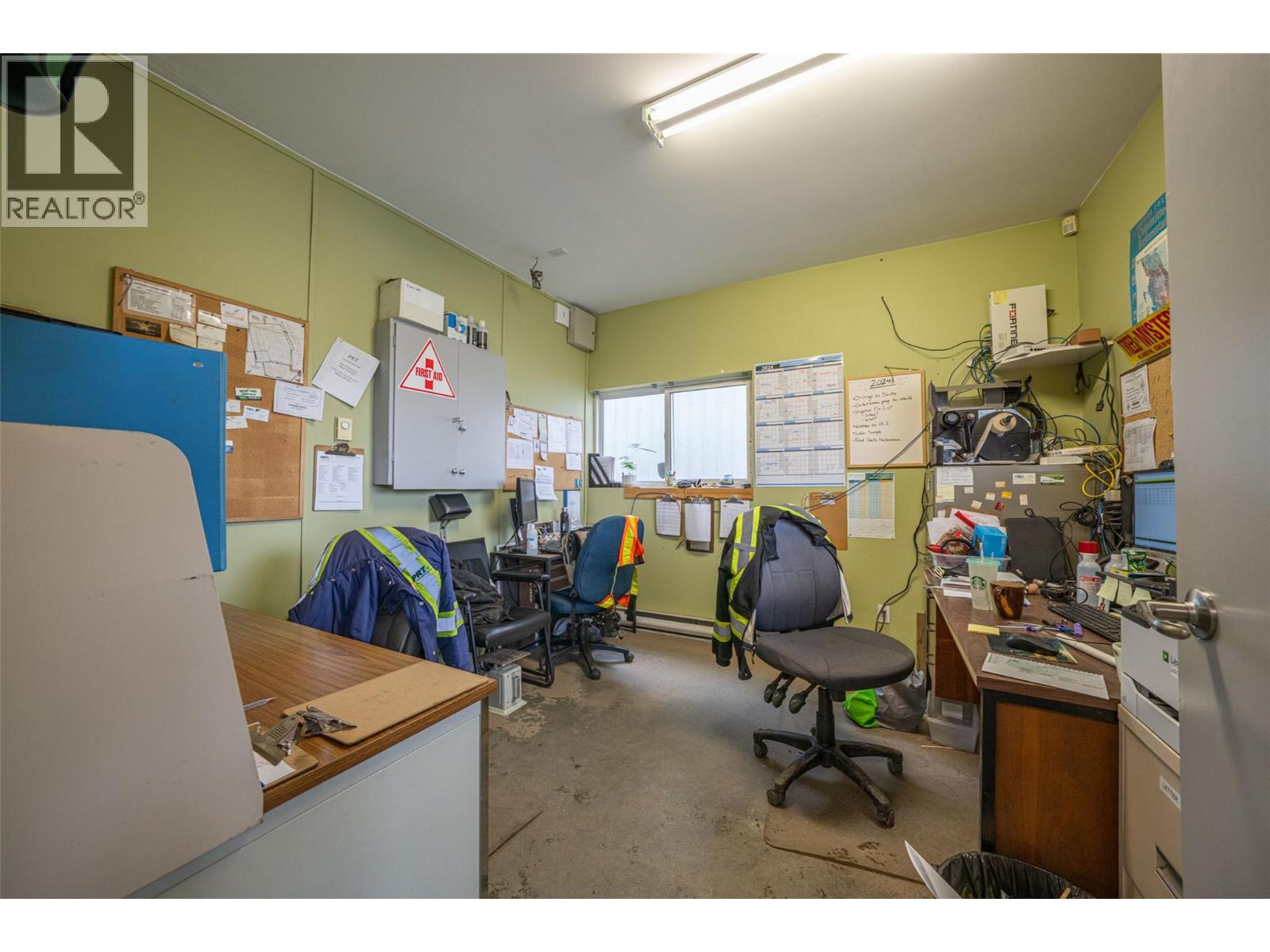  10003 6 Highway, Vernon