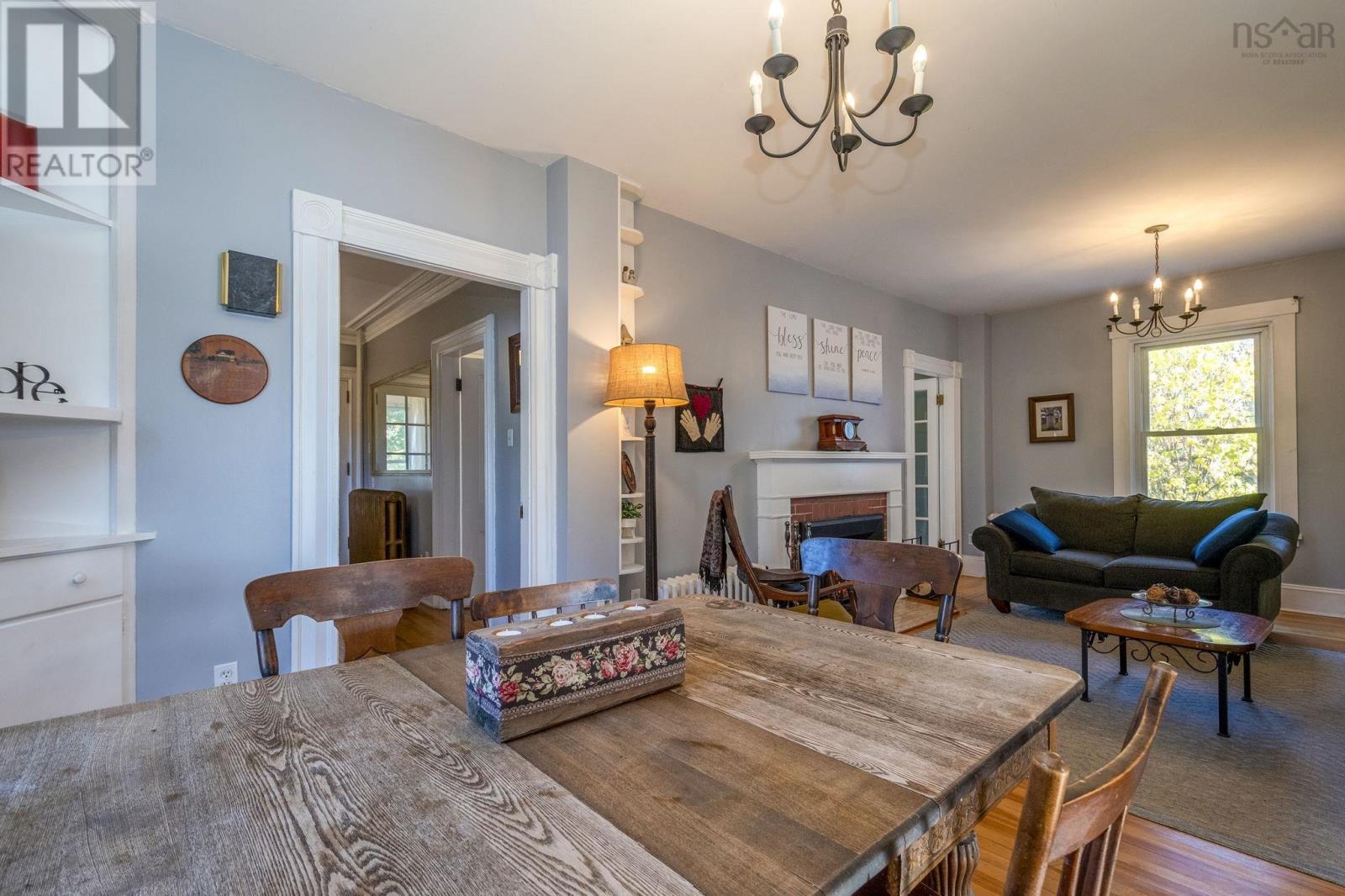 Property 14 of 49 of 17 Avon Street