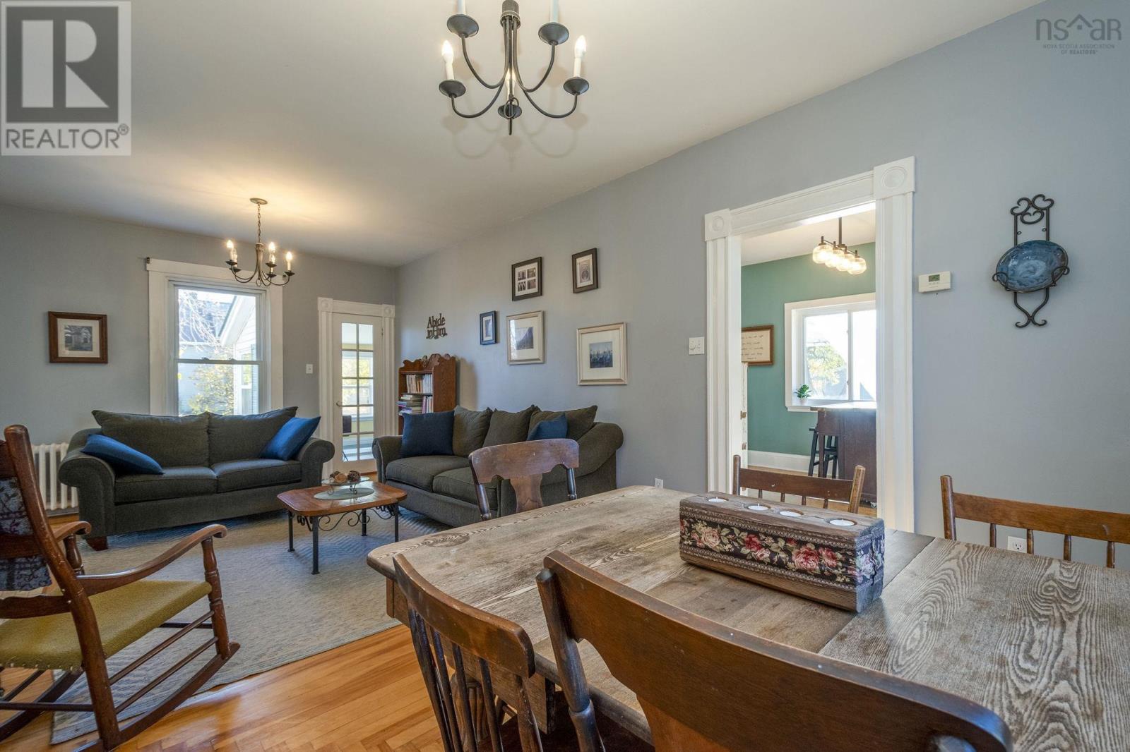 Property 13 of 49 of 17 Avon Street