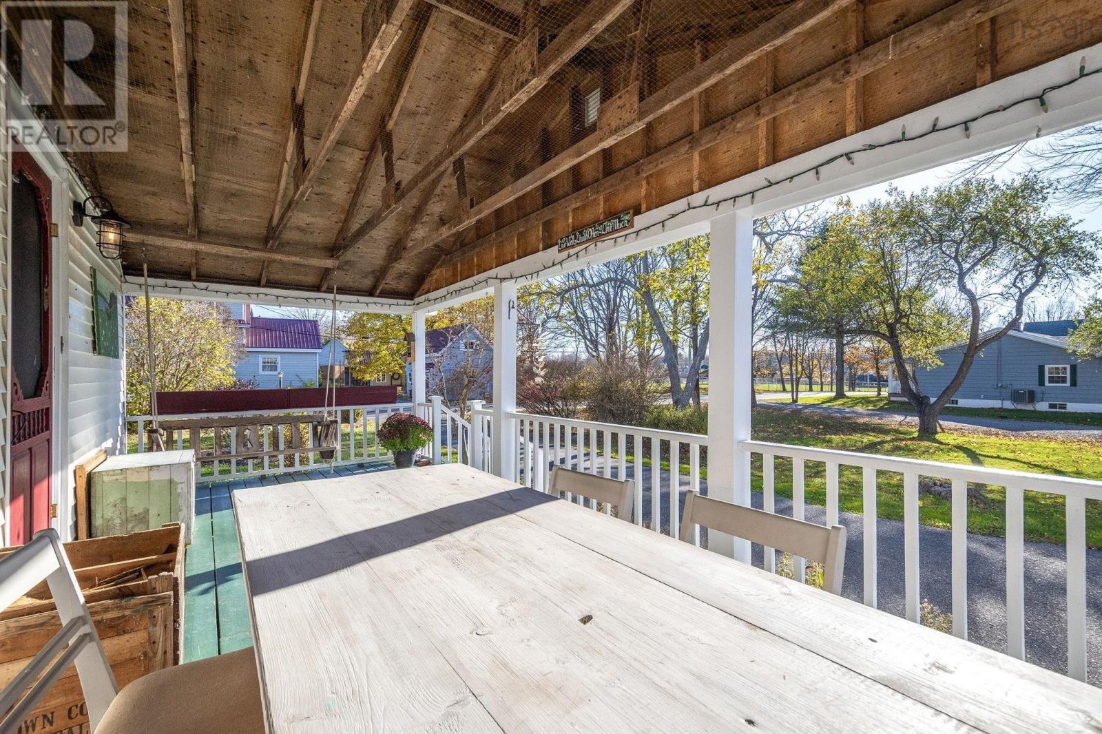 Property 6 of 49 of 17 Avon Street