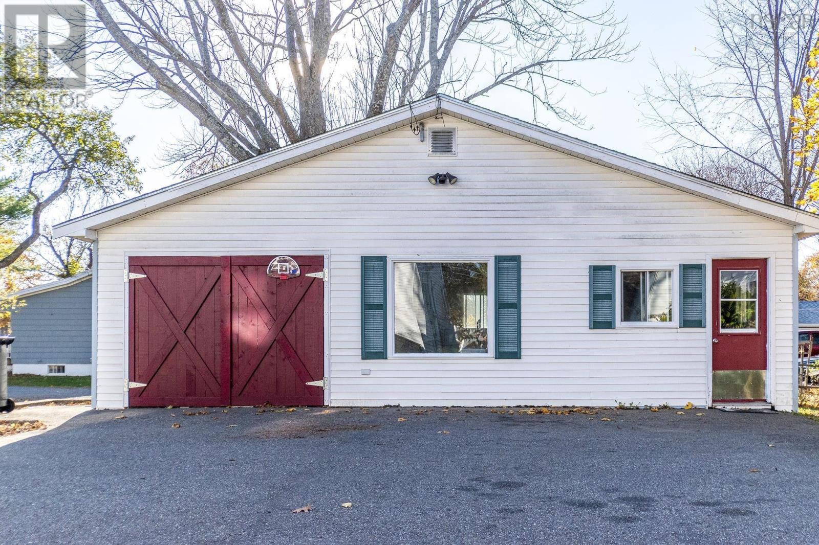 Property 47 of 49 of 17 Avon Street