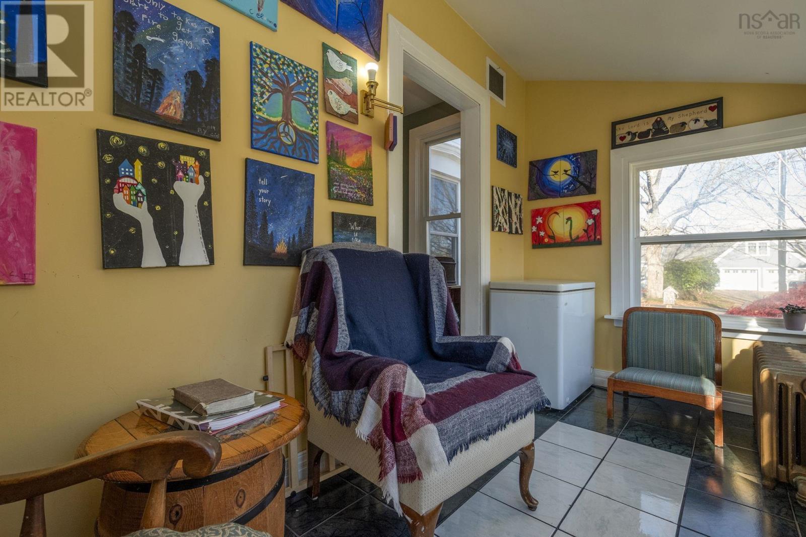 Property 42 of 49 of 17 Avon Street