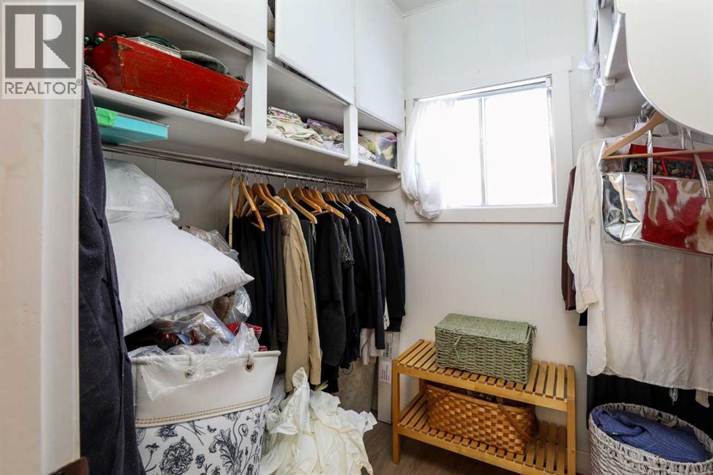 Single Family House Bungalow for Sale in   Street S Victoria Park Lethbridge 