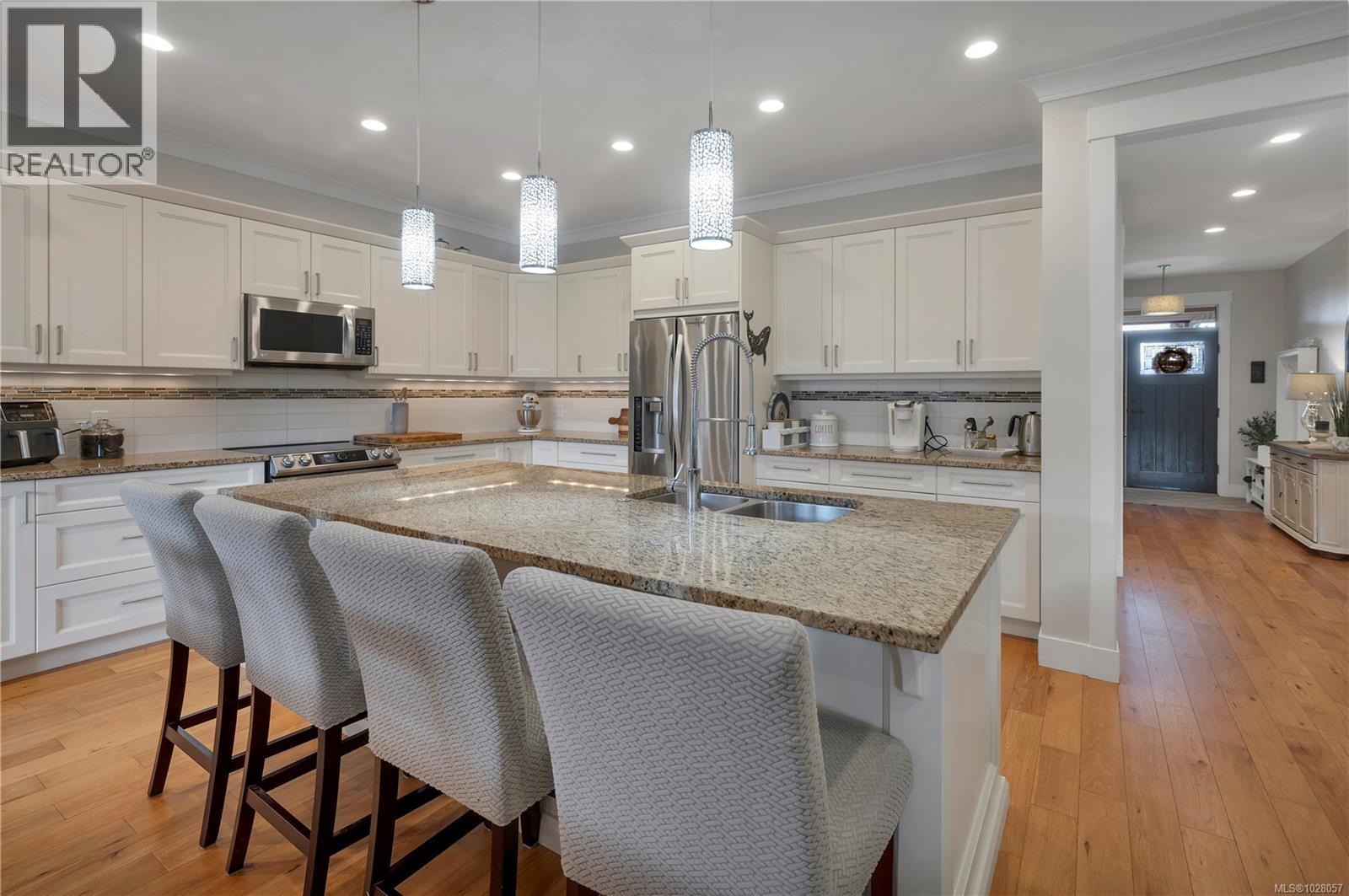 85 Vermont Dr, Campbell River