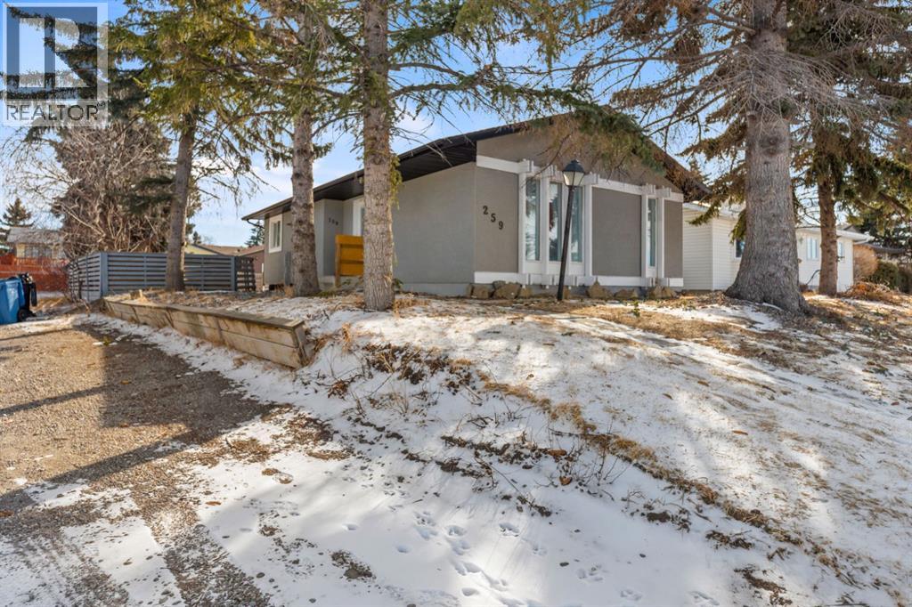 259 MANORA CRESCENT NE - 2